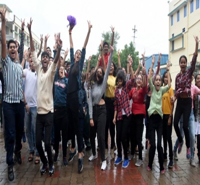 JNV secures best pass percentage in CBSE Class 10,12 examinations JNV secures best pass percentage in CBSE Class 10,12 examinations