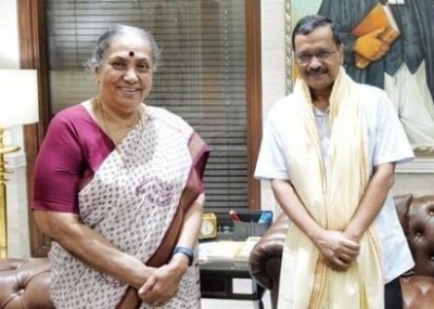 Vice President candidate Margaret Alva meets Kejriwal Vice President candidate Margaret Alva meets Kejriwal