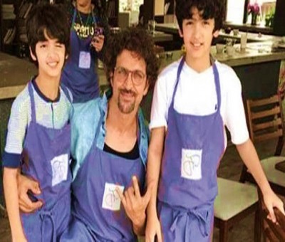 Hrithik motivates son Hridaan to overcome fear of heights in video Hrithik motivates son Hridaan to overcome fear of heights in video