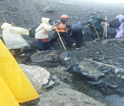 13 killed in Amarnath cloudburst tragedy, three dozen missing 13 killed in Amarnath cloudburst tragedy, three dozen missing