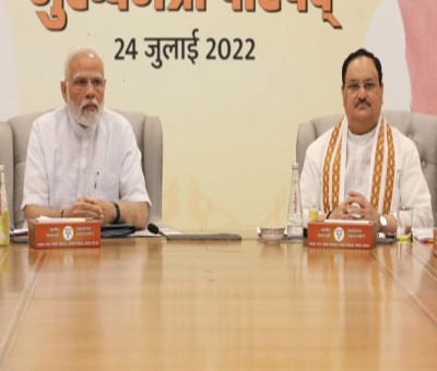 PM meets Chief Ministers of BJP-ruled states PM meets Chief Ministers of BJP-ruled states