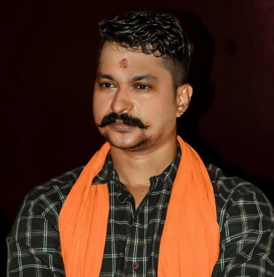 Moral policing fears in K'taka: Hindu outfits warn police if it can't do the job, they will Moral policing fears in K'taka: Hindu outfits warn police if it can't do the job, they will