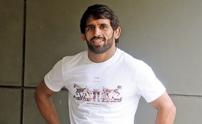 Bajrang Punia obtains UK visa for CWG, will travel to the US for training before Games (Ld) Bajrang Punia obtains UK visa for CWG, will travel to the US for training before Games (Ld)
