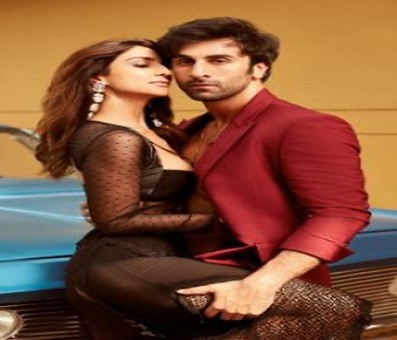 Ranbir lauds 'Shamshera' co-star Vaani Kapoor's commitment to work Ranbir lauds 'Shamshera' co-star Vaani Kapoor's commitment to work