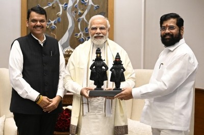 Shinde, Fadnavis meet PM Modi Shinde, Fadnavis meet PM Modi