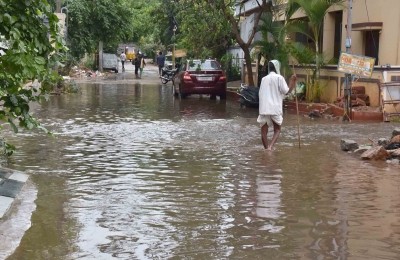 Heavy rains lash Telangana, red warning issued