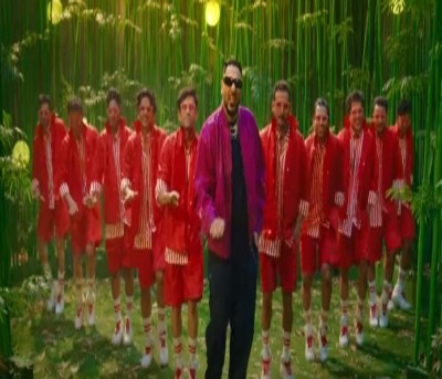 Badshah brings 80s synth-pop alive with 'Chamkeela Chehra' Badshah brings 80s synth-pop alive with 'Chamkeela Chehra'