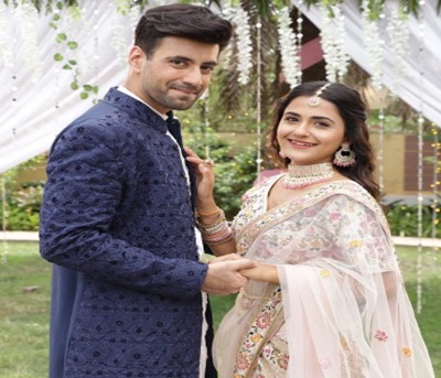 Karanvir Sharma, Debattama Saha reunite for 'Mubarak Ho' Karanvir Sharma, Debattama Saha reunite for 'Mubarak Ho'