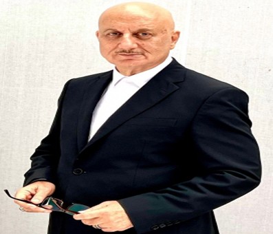 Anupam Kher injured on sets of 'Kaagaz 2' Anupam Kher injured on sets of 'Kaagaz 2'