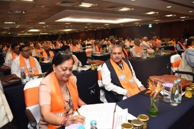 BJP to reach out to 20 cr homes through 'Har Ghar Tiranga' prog BJP to reach out to 20 cr homes through 'Har Ghar Tiranga' prog