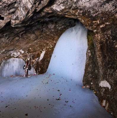 Now, direct helicopter services from Srinagar to Panjtarni for Amarnath Yatris Now, direct helicopter services from Srinagar to Panjtarni for Amarnath Yatris