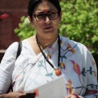 Smriti Irani sends legal notice to Congress over 'malicious allegations' against daughter