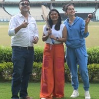 Taapsee visits Eden Gardens with Mithali Raj and 'Shabaash Mithu' director