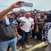 Sri Lanka crisis: Jayasuriya joins anti-govt protest; Sangakkara, Jayawardene also lend support