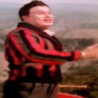 When MGR jumped into a moving train after buying a cola for his wife