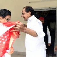 KCR, Akhilesh deliberate on 'national politics', other issues