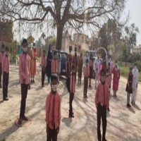 Lucknow school goes missing overnight, classes held on road