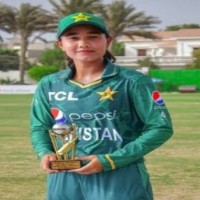 Tuba Hassan earns central contract of PCB