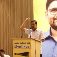 Kejriwal promises to visit Gujarat every week, raise people's issues