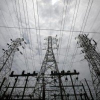 Saudi Arabia, Iraq sign electric power grids deal