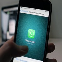WhatsApp may let you keep disappearing messages even after they are dead