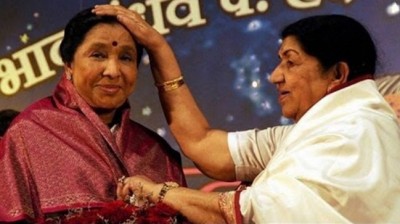 Asha Bhosle recalls Lata Mangeshkar's advice on tackling fear Asha Bhosle recalls Lata Mangeshkar's advice on tackling fear