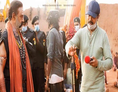 Balakrishna, Boyapati Srinu shoot Akhanda climax in TN Balakrishna, Boyapati Srinu shoot Akhanda climax in TN