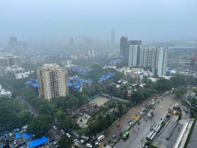 4 killed as rains pound Maha, thousands marooned in coastal areas