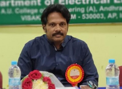 'Will put pressure on Centre to stop Vizag steel plant sale' 'Will put pressure on Centre to stop Vizag steel plant sale'