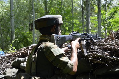 One terrorist killed in encounter in Kashmir One terrorist killed in encounter in Kashmir
