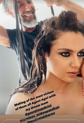 Kangana gives glimpse of her vicious 'Dhaakad' character Kangana gives glimpse of her vicious 'Dhaakad' character