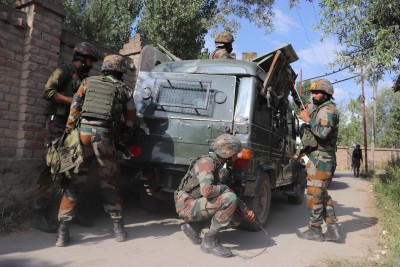 3 LeT terrorists killed in Kashmir encounter 3 LeT terrorists killed in Kashmir encounter