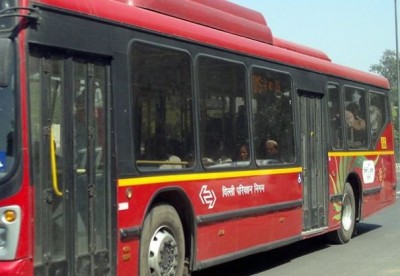 Shortage of buses in Delhi resulting in long waits for commuters Shortage of buses in Delhi resulting in long waits for commuters