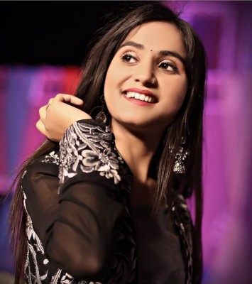 Renuka Panwar opens up on her song crossing 1 bn views Renuka Panwar opens up on her song crossing 1 bn views