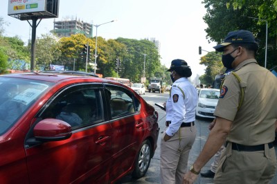 Delhi traffic cops asked to focus on congestion, not 'challans' Delhi traffic cops asked to focus on congestion, not 'challans'