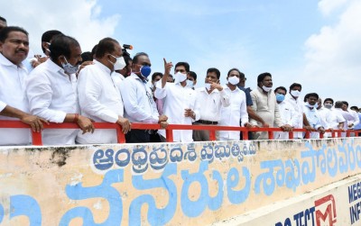 Focus on rehabilitation work in Polavaram project: Andhra CM Focus on rehabilitation work in Polavaram project: Andhra CM