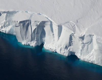 Enormous Antarctic lake vanished in 3 days: Study Enormous Antarctic lake vanished in 3 days: Study