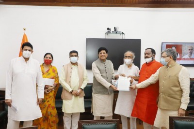 BJP MPs from Odisha meet Piyush Goyal over PMGKAY 'irregularity' BJP MPs from Odisha meet Piyush Goyal over PMGKAY 'irregularity'