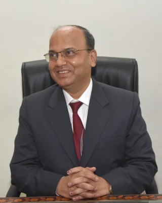 K'taka admin reforms panel recommends offering 800 services online K'taka admin reforms panel recommends offering 800 services online