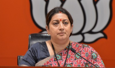 Andhra CM seeks Smriti Irani's support for Disha bills Andhra CM seeks Smriti Irani's support for Disha bills