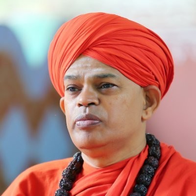 K'taka Lingayat seer praises BJP for ending political instability K'taka Lingayat seer praises BJP for ending political instability