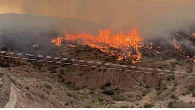 2 US firefighters killed while battling wildfire 2 US firefighters killed while battling wildfire