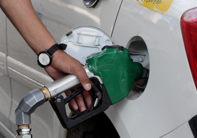 Fuel prices could have reduced by Rs 1 but for OMCs' reluctance Fuel prices could have reduced by Rs 1 but for OMCs' reluctance