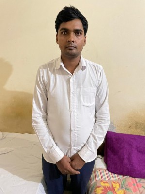 Man held in Gurugram for creating fake IDs Man held in Gurugram for creating fake IDs