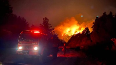1 person killed, 10 trapped in Turkey forest fire 1 person killed, 10 trapped in Turkey forest fire