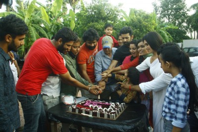 'Qurbaan Hua' cast celebrates 300 episodes of show 'Qurbaan Hua' cast celebrates 300 episodes of show