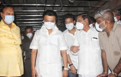 DMK directs cadres not to put up hoardings, banners DMK directs cadres not to put up hoardings, banners