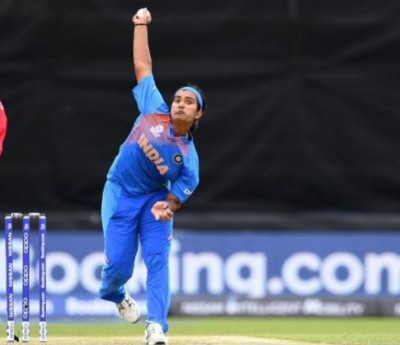 Bowlers need to fight hard and back the batters: Shikha Pandey Bowlers need to fight hard and back the batters: Shikha Pandey