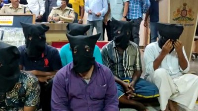 K'taka police nab family of 11 inter-state robbers from Andhra, TN K'taka police nab family of 11 inter-state robbers from Andhra, TN