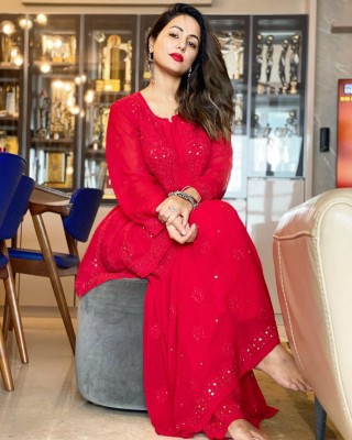 Hina Khan shares her excitement about movie 'Lines' Hina Khan shares her excitement about movie 'Lines'